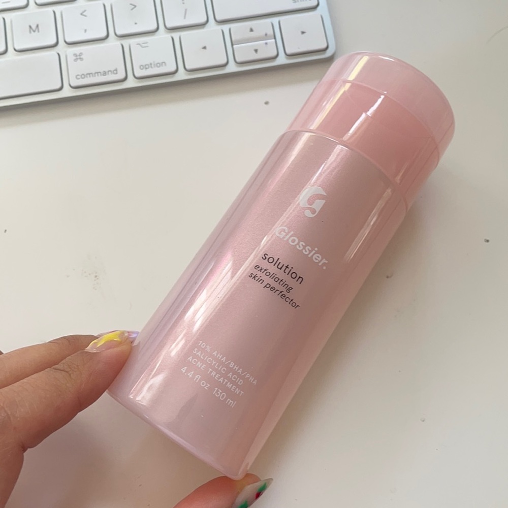 glossier solution
